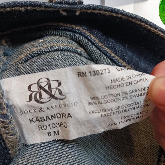 Rock & Republic Kasandra Bottoms Up Bootcut Midrise Embellished Jeans Size 8M - Picture 9 of 12